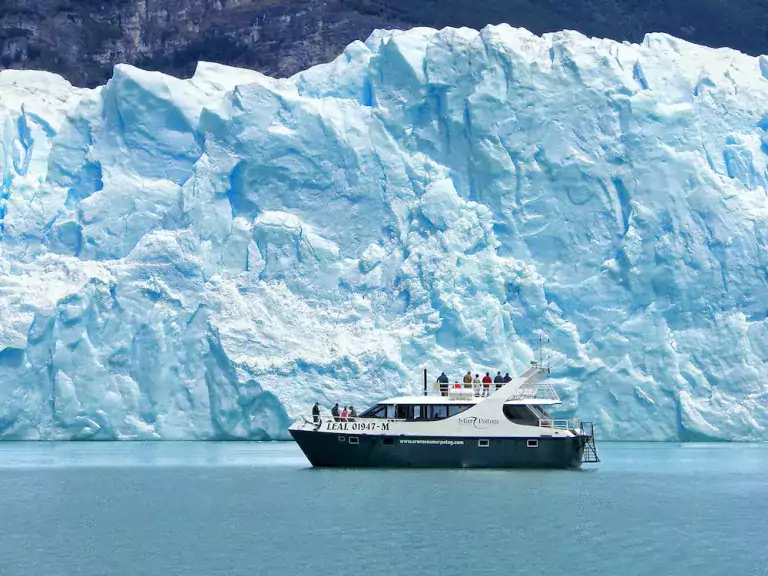 Patagonia 25 Gourmet cruise navigation