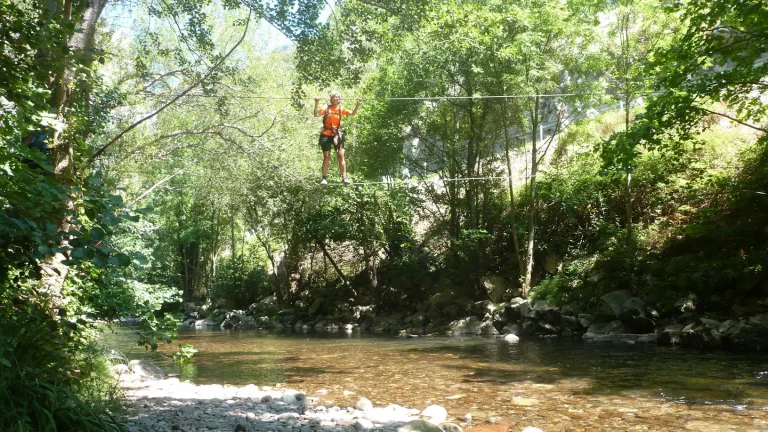 Lakes, Volcanoes & Mapuches 17 Canopy Tours