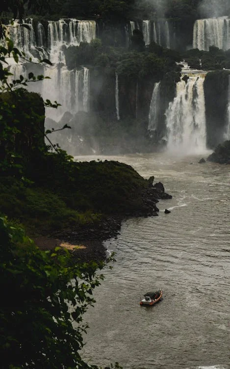 Atlantic Rainforest, Pantanal & Beaches in Brazil 22 Great Adventure Boat Safari