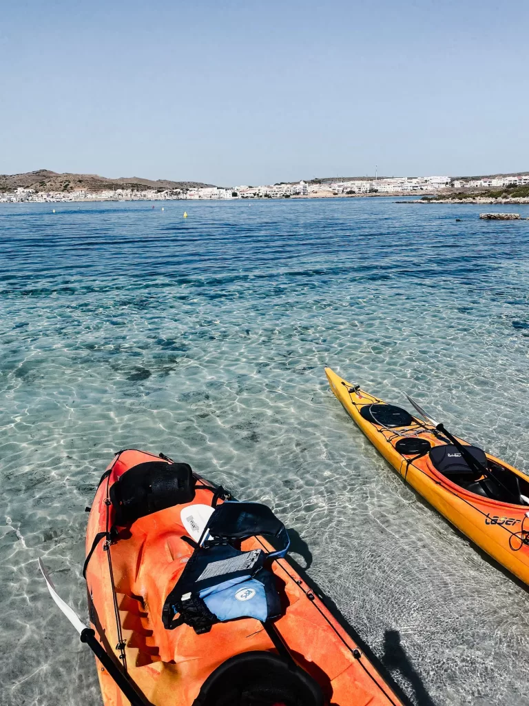 Easter Islands & Galapagos 26 Kayaking Tours
