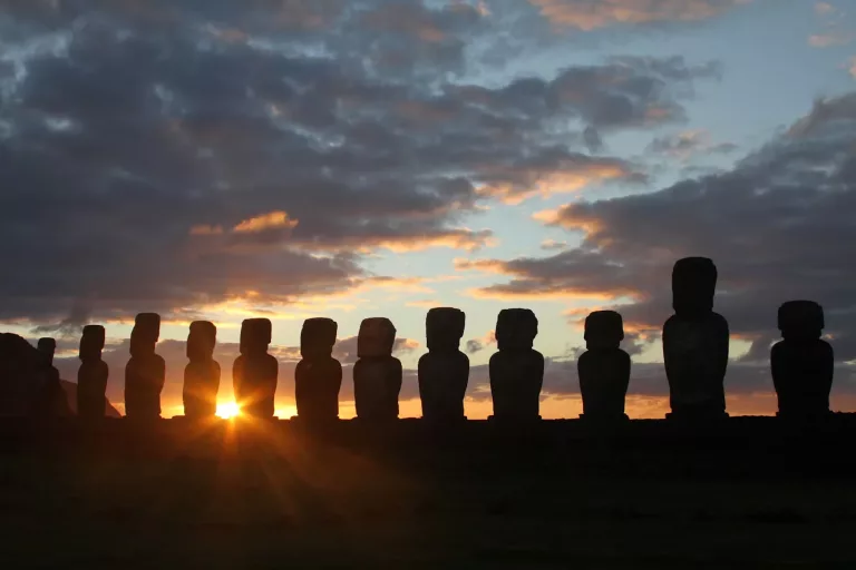 Easter Islands & Galapagos 18 Sunset Tours